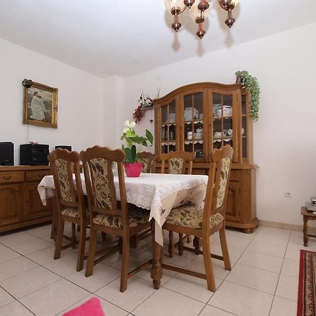 Apartment Luisa 1437 Peruski ภายนอก รูปภาพ