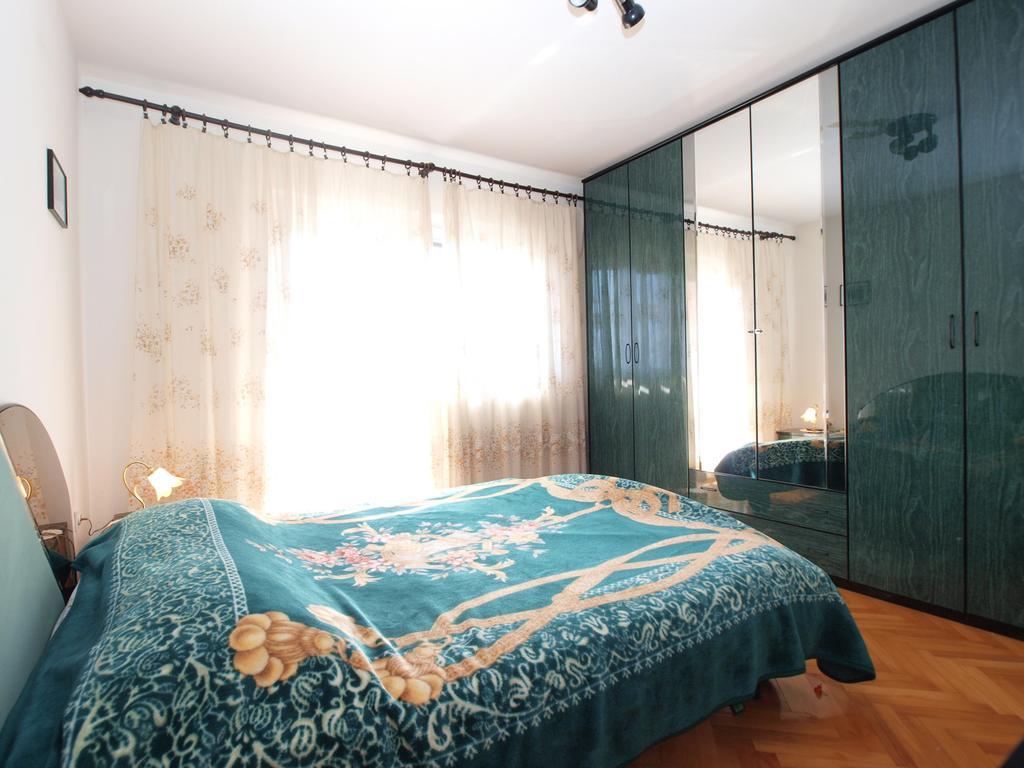 Apartment Luisa 1437 Peruski ภายนอก รูปภาพ