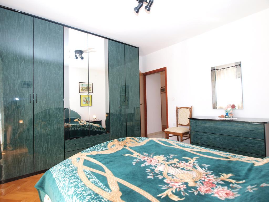 Apartment Luisa 1437 Peruski ภายนอก รูปภาพ