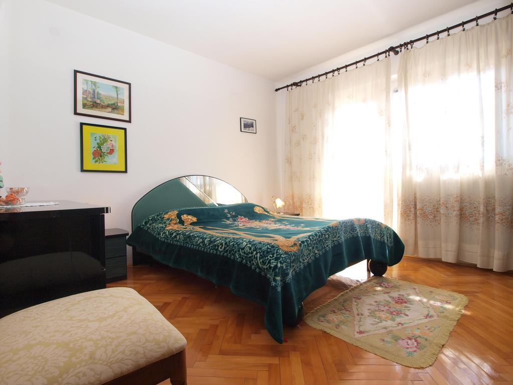 Apartment Luisa 1437 Peruski ภายนอก รูปภาพ