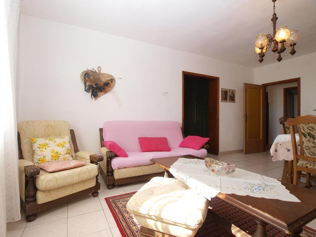 Apartment Luisa 1437 Peruski ภายนอก รูปภาพ