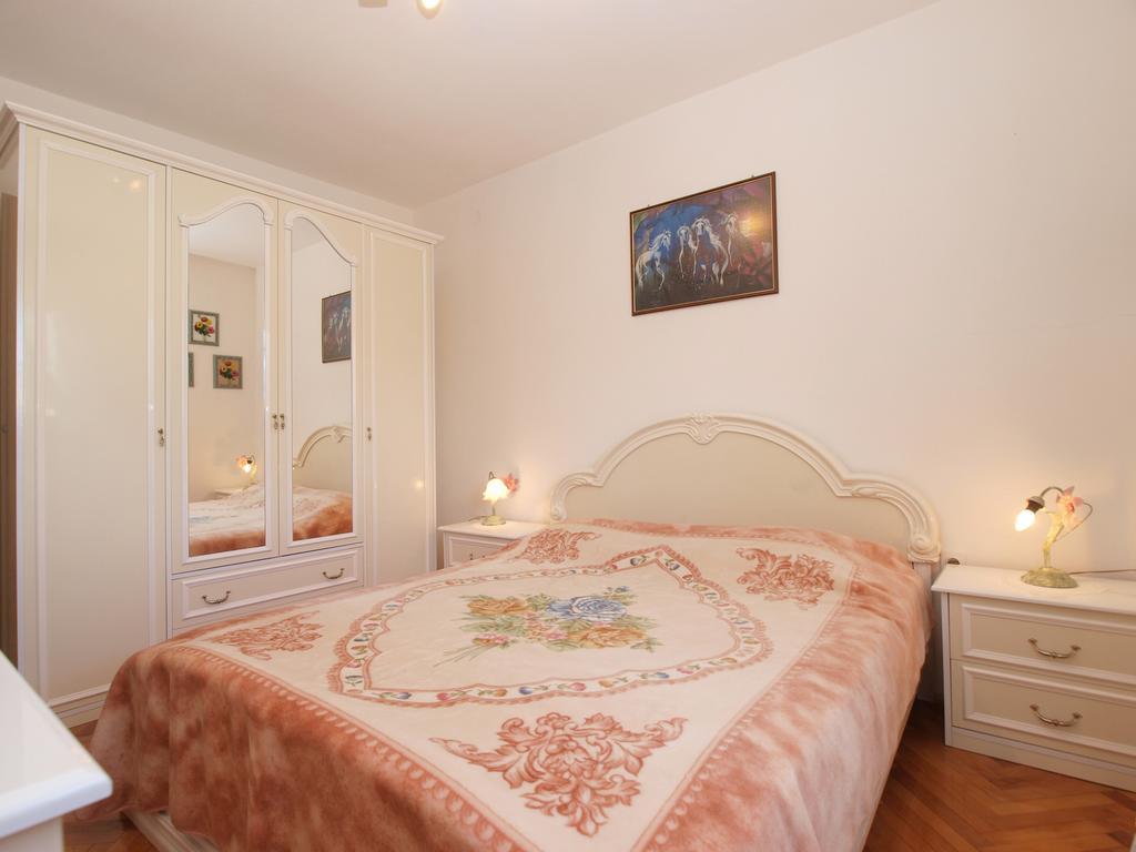 Apartment Luisa 1437 Peruski ภายนอก รูปภาพ