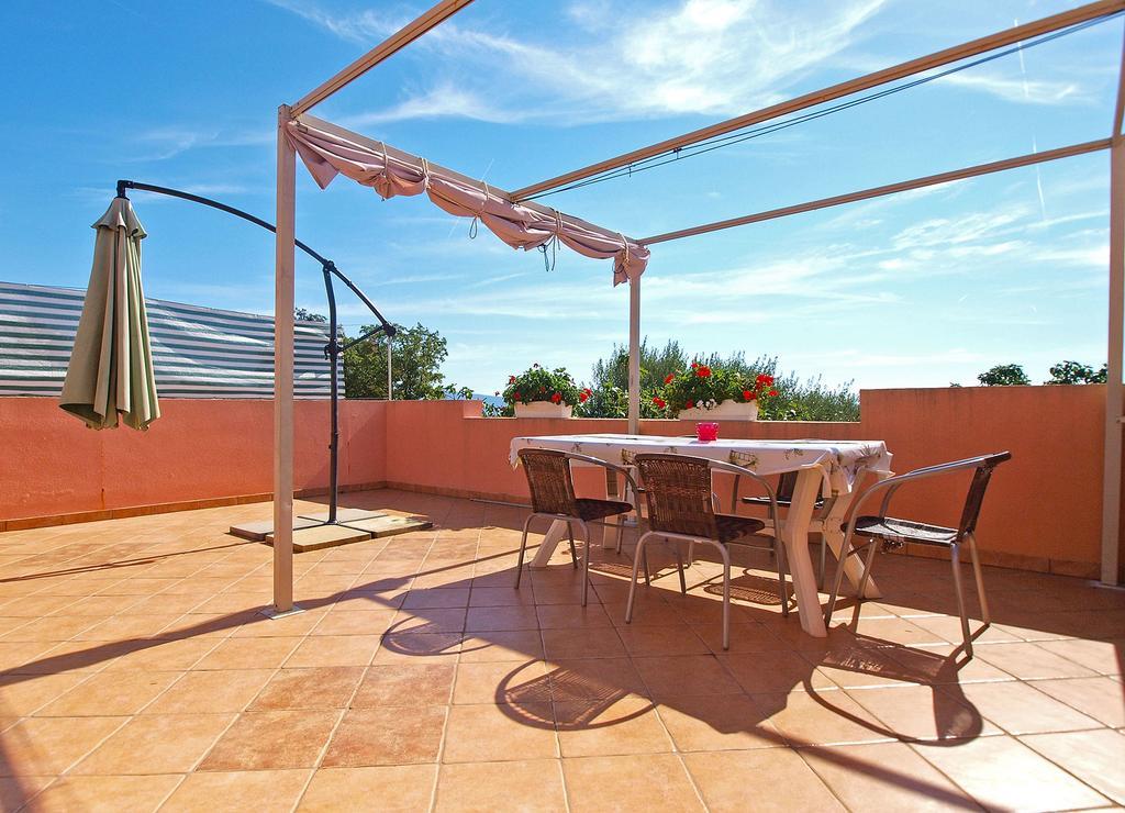 Apartment Luisa 1437 Peruski ภายนอก รูปภาพ